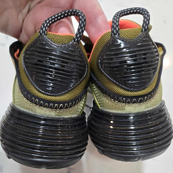 Nike Air Max 2090 Women's SZ.6 "Olive Flak" DC1875-300 Running Sneakers New - Picture 7 of 15